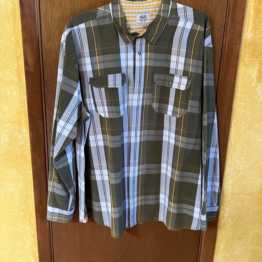 ECKO UNLTD shirt.